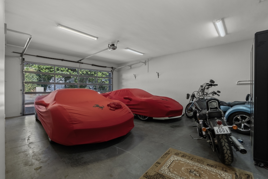 To Let 6 Bedroom Property for Rent in Bakoven Western Cape